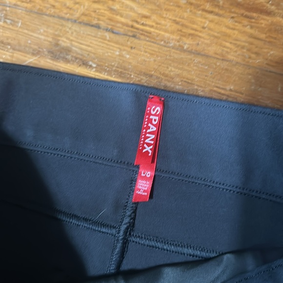Spanx Women’s Gray High Rise Slimming Pants, Lg - Picture 3 of 5